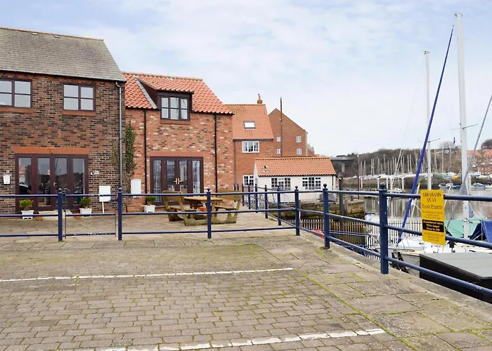 Moon River Cottage Whitby