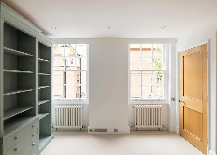Cheney Walk Villa London