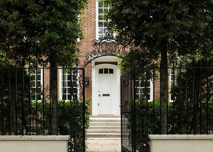 Cheney Walk Villa London