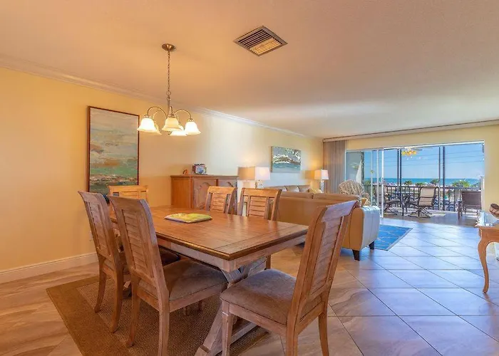 Crescent Royale Condominiums 301 Siesta Key