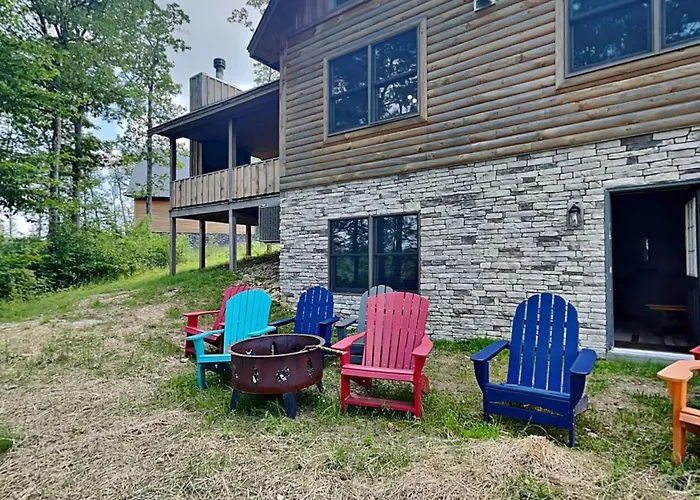 Cjs Mountain Lodge McHenry
