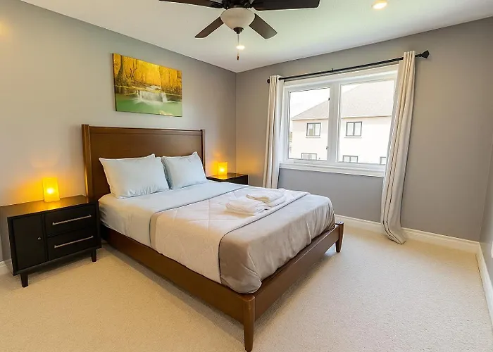 Large 5-Bedroom Gem - Stylish, Spacious, Well-Located Brampton