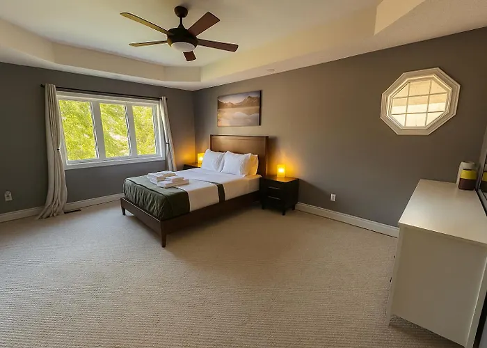 Large 5-Bedroom Gem - Stylish, Spacious, Well-Located Brampton