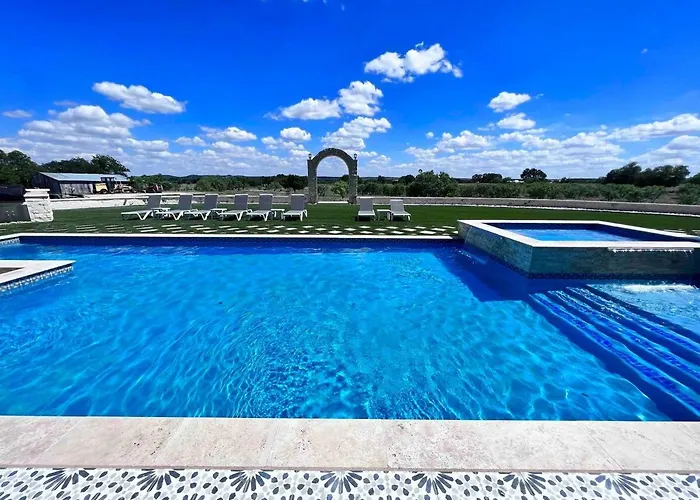 The Villa At The Retreat Fredericksburg