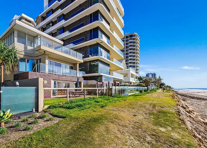 Beachfront Beauty! Gold Coast
