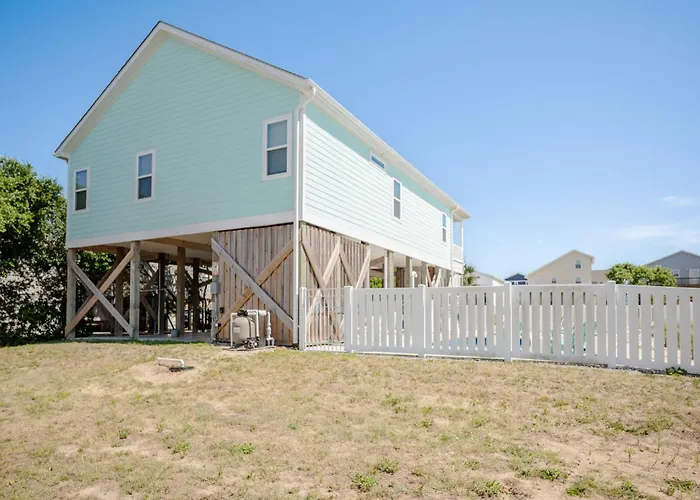 Glide Path By Oak Island Accommodations