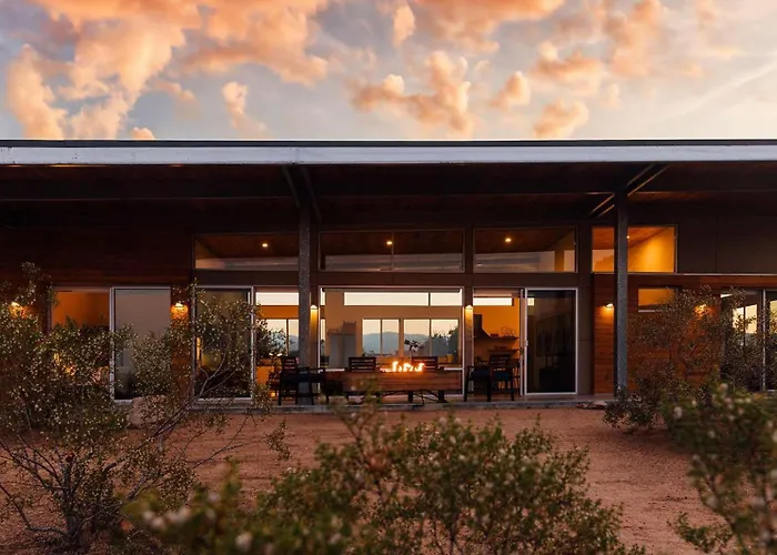 Hawk And Mesa- 120Acre Icon With Cowboy Pool Hot Tub Villa Pioneertown