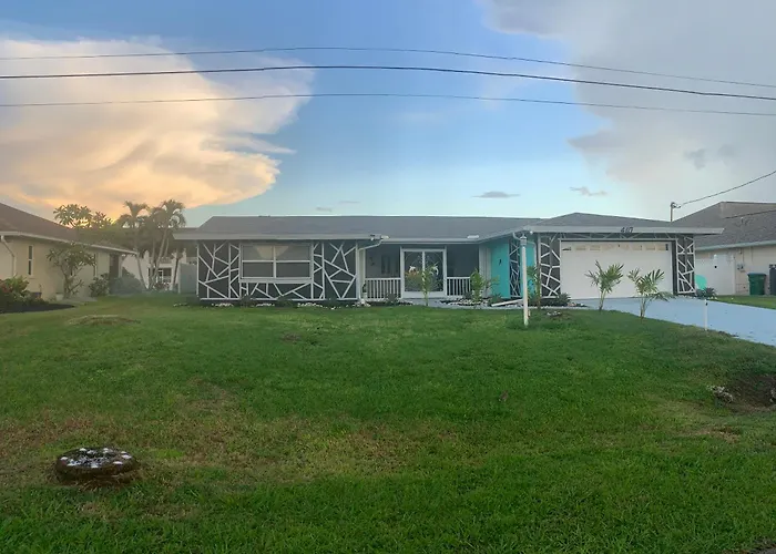 Villa Salmon Canal Cape Coral