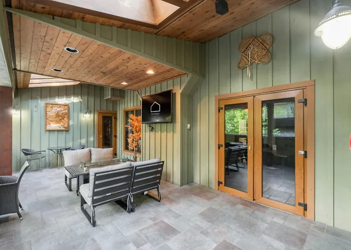 Alpine Whistler Retreat By Outpost Whistler Villa