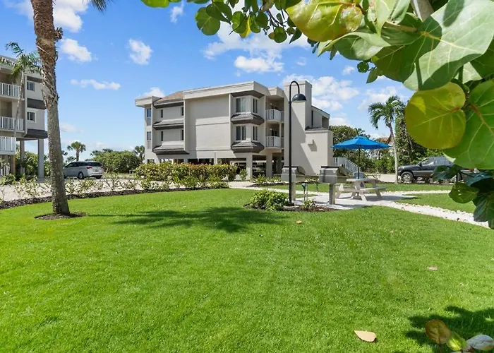 Shell Island Beach Club 6D Sanibel