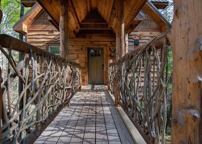 Out On A Limb Treehouse Villa Sevierville