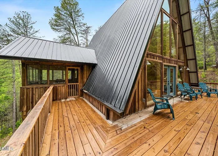 Smoky Mtn A-Frame Retreat, Swim Spa & Game Room Sevierville