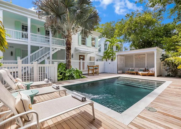 Golden Nugget At Scarlet Mango Inn Key West