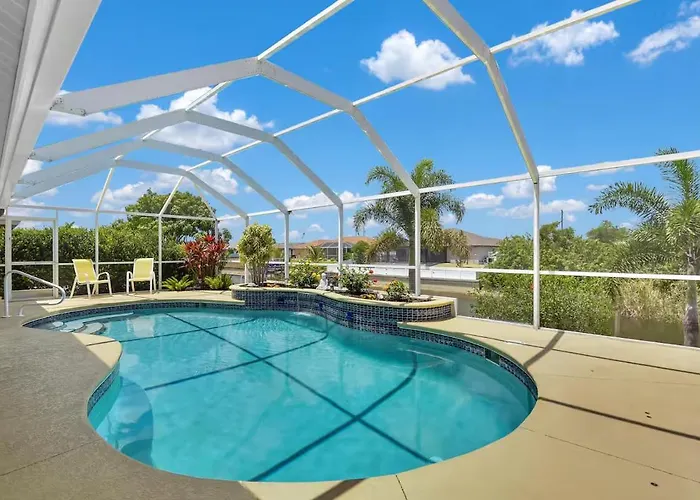 Heated Pool With Freshwater Canal Access & Dock - Coconut Cove - Roelens Cape Coral