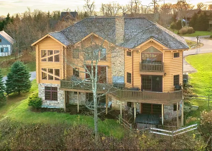 Boulder Heights Villa McHenry
