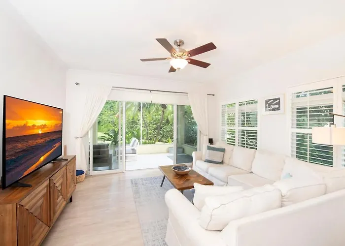 Crescent Point #9: 3Bed Condo Dog City