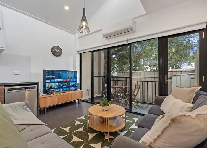 21P Terrific 9 Mins Walk To Darling Harbour -4Br Abnb-Style House Sydney