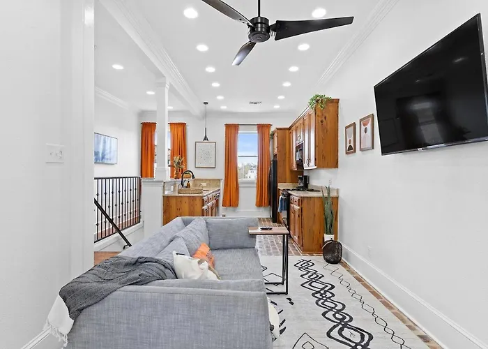 2Br Retreat W Kitchen & Balcony Villa New Orleans