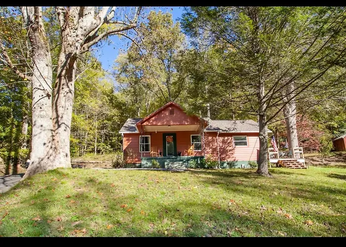 Little Bear Hideaway Villa Sevierville