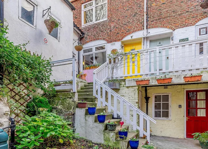 Sayers Yard Villa Whitby