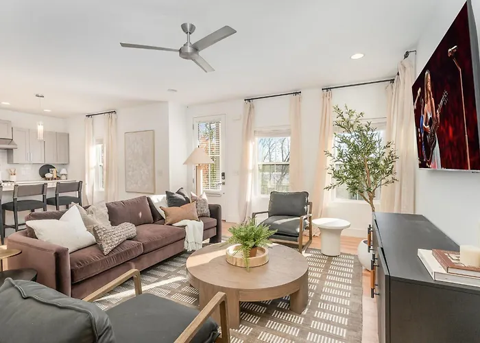 Nashville - 405 Marshall St #3