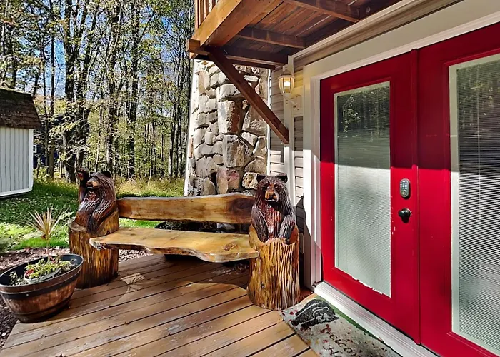 Owls Retreat Villa McHenry