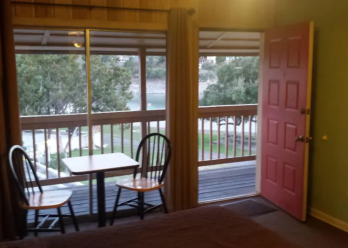 Lodge At Turkey Cove Canyon Lake