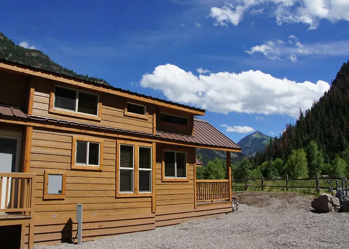 Ouray Riverside Resort - Inn & Cabins