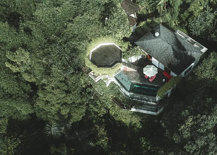 Milliways Bali - Playful Boutique Villa By The Jungle Gorge - 3 Bedrooms Ubud 