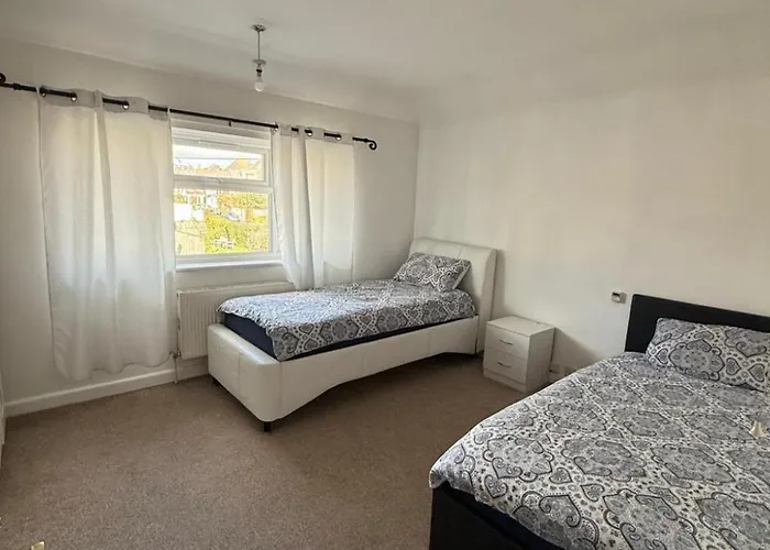 17 Howard Road. Southampton