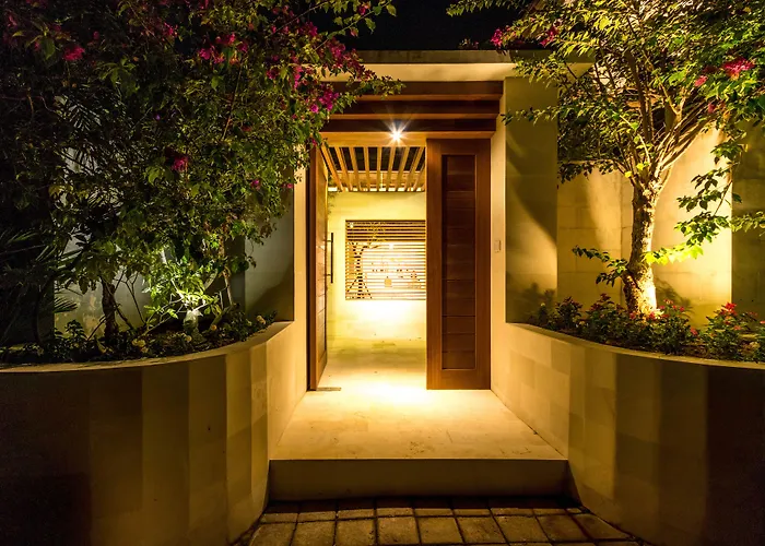 Villa Seriska Jimbaran - Spacious 5Br Private Pool Villa With Private Cook, Spa & Tour