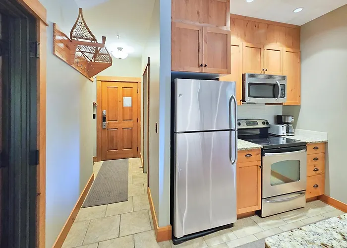 Timberline Lodges By Fernie Lodging Co