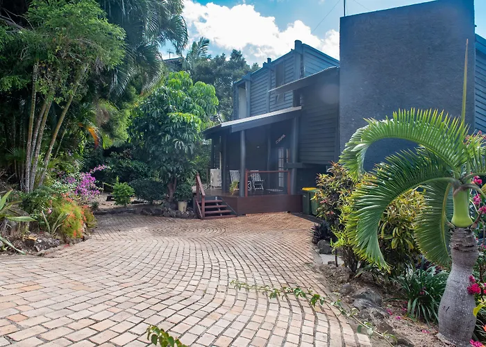 The Treehouse Villa Airlie Beach