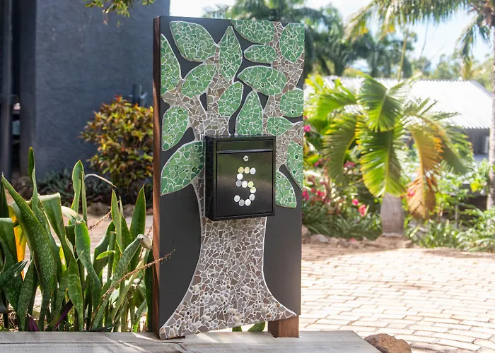 The Treehouse Villa Airlie Beach