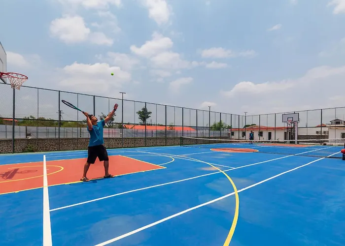 La Palm By Stayvista - Mountain-View Villa, Boasting A Spacious Pool, Gym, Indoor Games, Basketball Court & A Lush Lawn With A Gazebo Lonavala