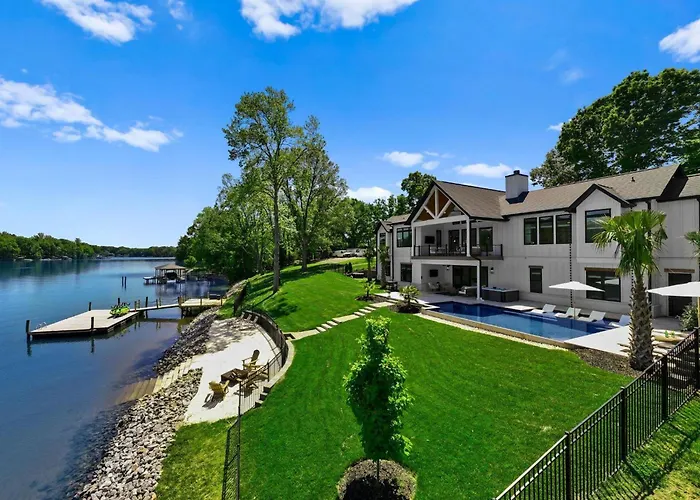 Hogan Crest Villa Mooresville