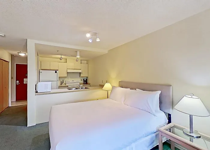 Glacier Lodge Whistler