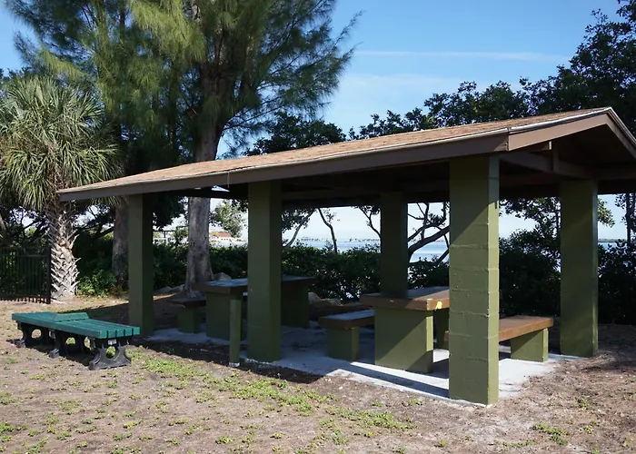 Anna Maria Island Tree House Villa Bradenton Beach