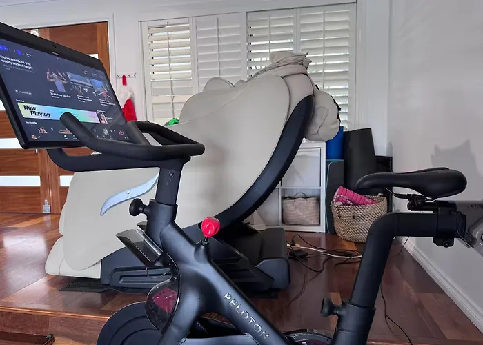 Seaclusion Waterfront Heated Spa And Pool Gold Coast