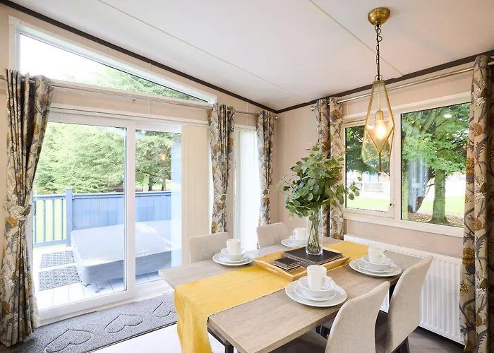 Host & Stay - Sunbird Lodge York