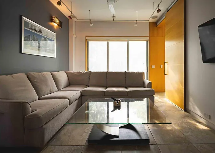 Contra House -Luxury Home With Pool Key West