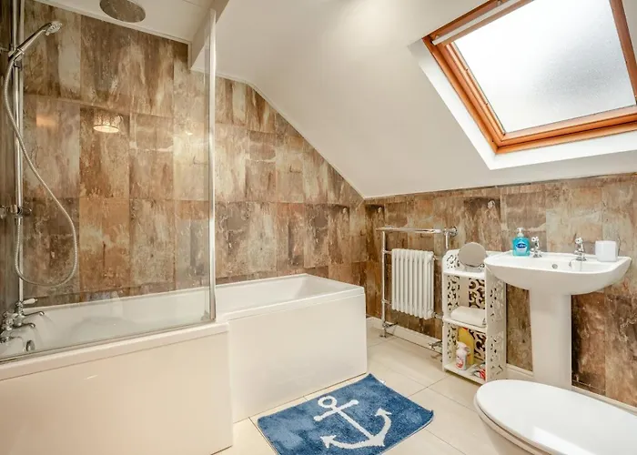 4 Bed In Whitby Oc-W506 Villa