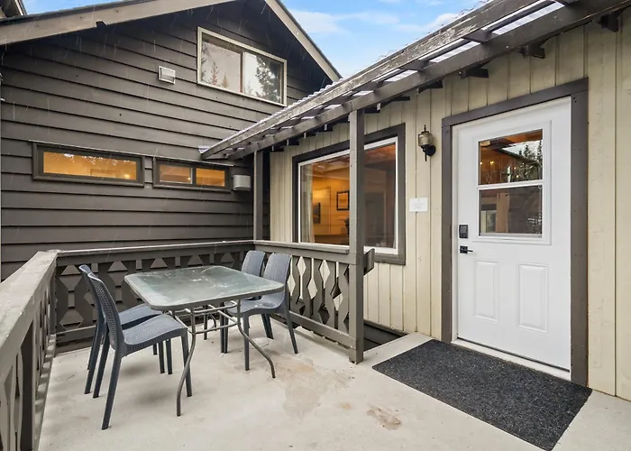 Elkhorn Lodge Vacation Rentals Banff