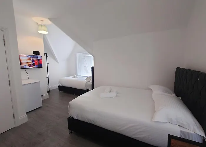 Centra Station Apartment London