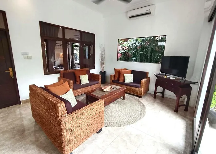 Villa Monti - Legian - Seminyak - Lovely 2 Bedroom Villa - Great Location !