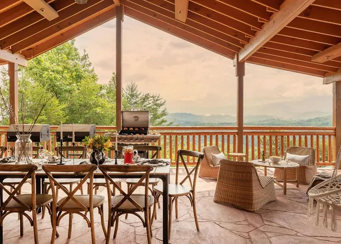 Sugarland By Avantstay Sleeps 28 Home Theatre Two Hot Tubs Indoor Pool Incredible Views Pigeon Forge