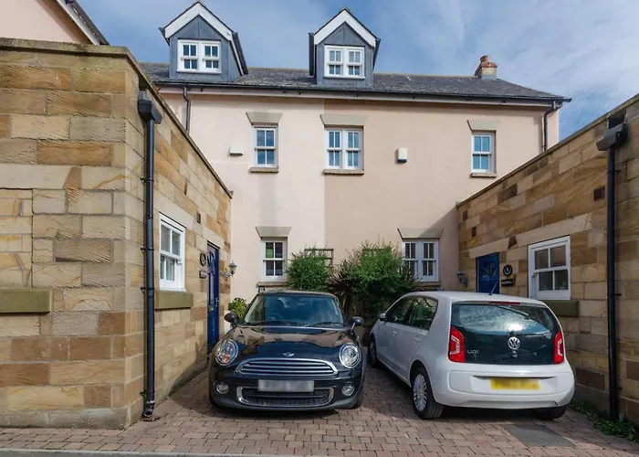 4 Bed In Whitby Oc-W089 Villa