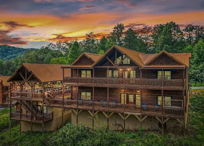 Smokey'S Paradise By Avantstay Sleeps 22 Pool Sevierville