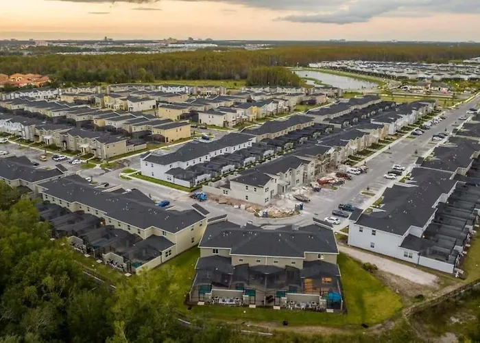 Wonderful 5 Bd W Pool @ Storey Lake Resort 2545 Kissimmee