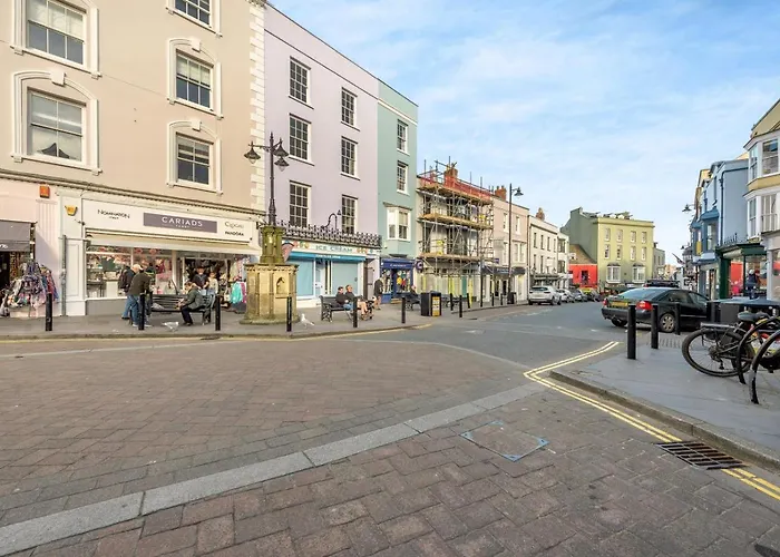 6 Bed In Tenby Oc-C31800